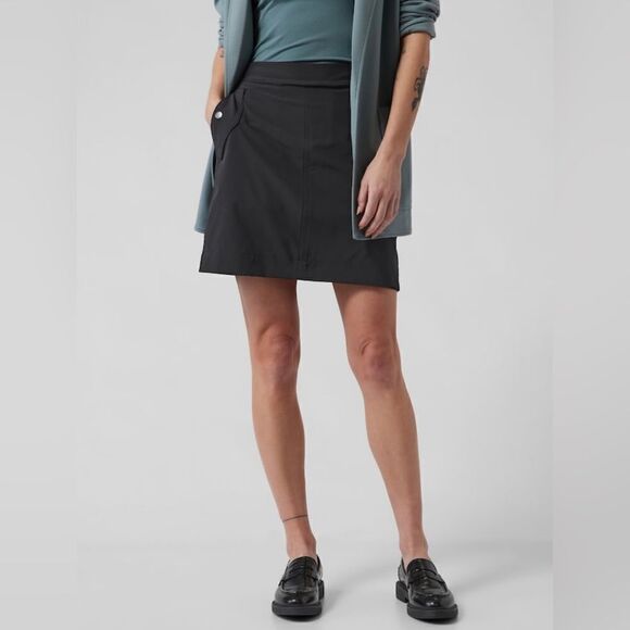 Athleta Vienna Cargo Skort - Picture 1 of 11